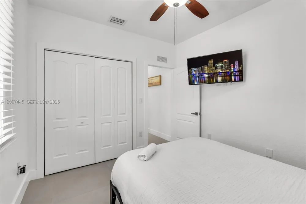 16362 SW 53rd Ter Miami, FL 33185