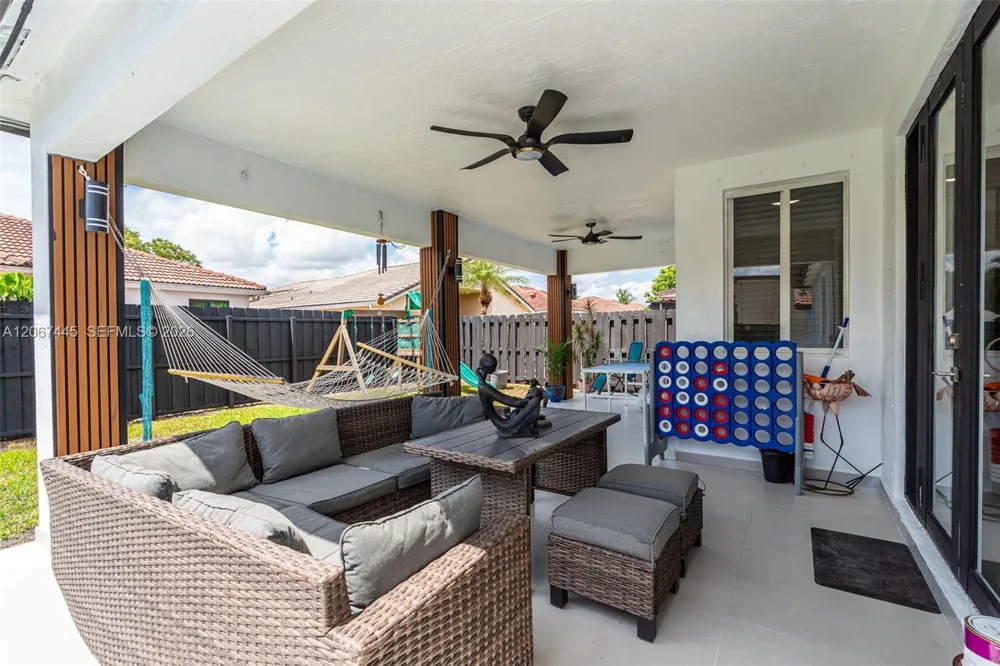 16362 SW 53rd Ter Miami, FL 33185