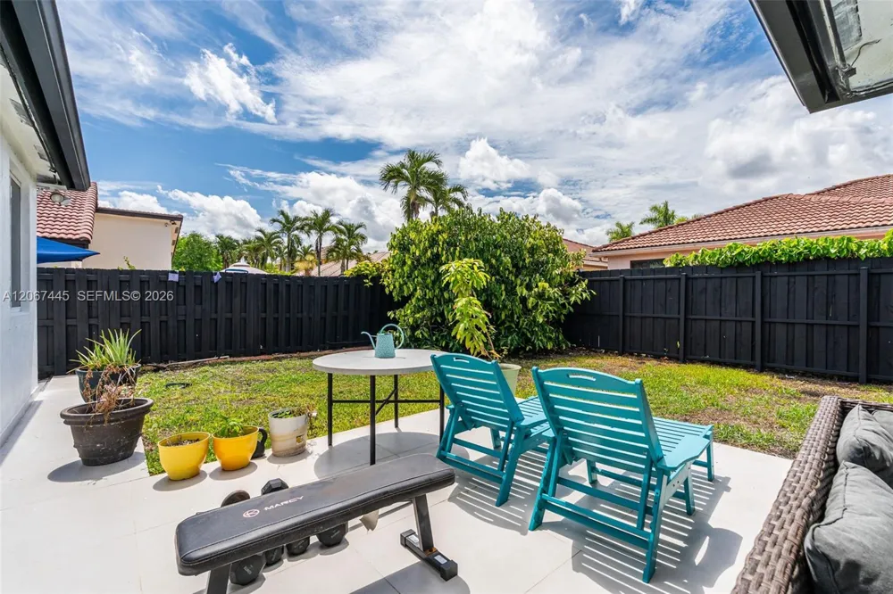 16362 SW 53rd Ter Miami, FL 33185