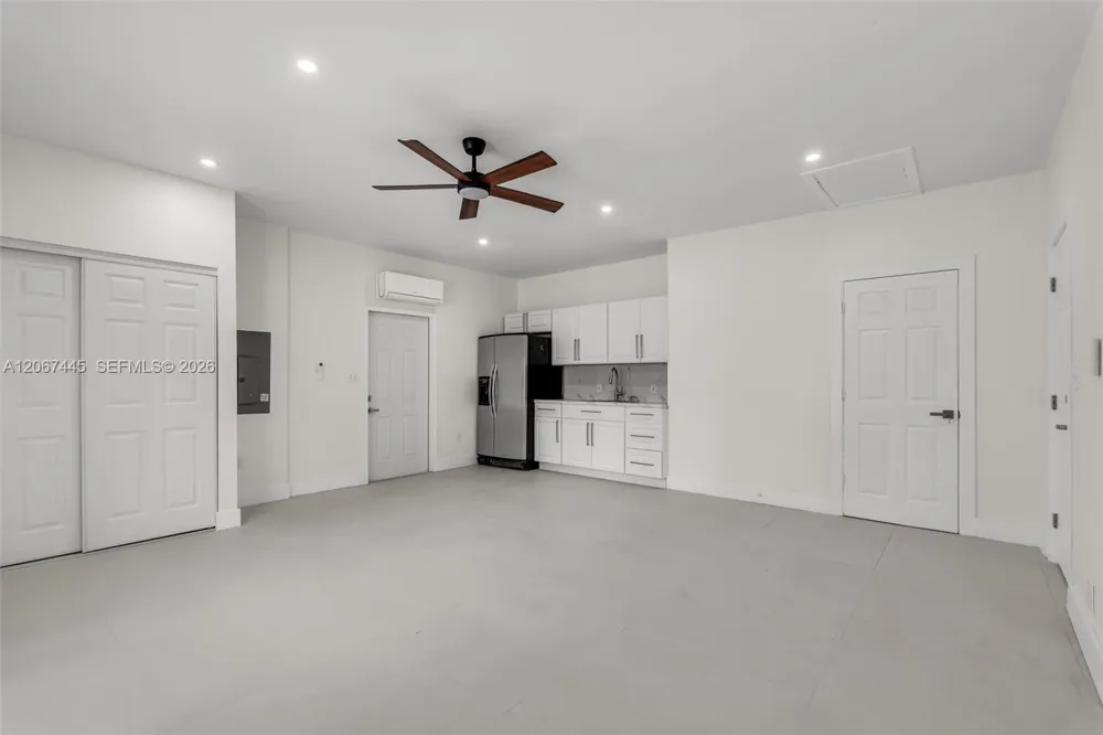 16362 SW 53rd Ter Miami, FL 33185