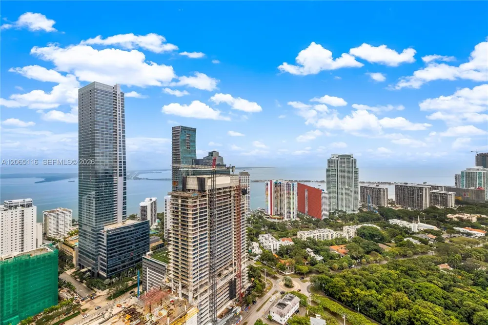 60 SW 13th St #4001 Miami, FL 33130