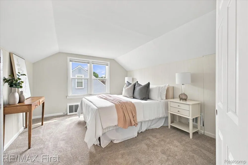 4271 Thomas Avenue Berkley City, MI 48072