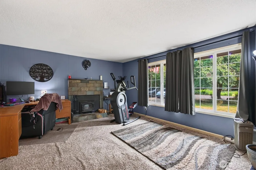236 Laverne Drive Kalama, WA 98625