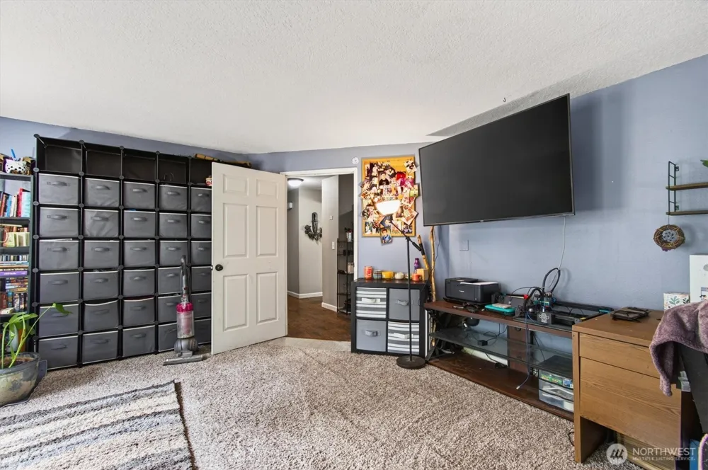 236 Laverne Drive Kalama, WA 98625