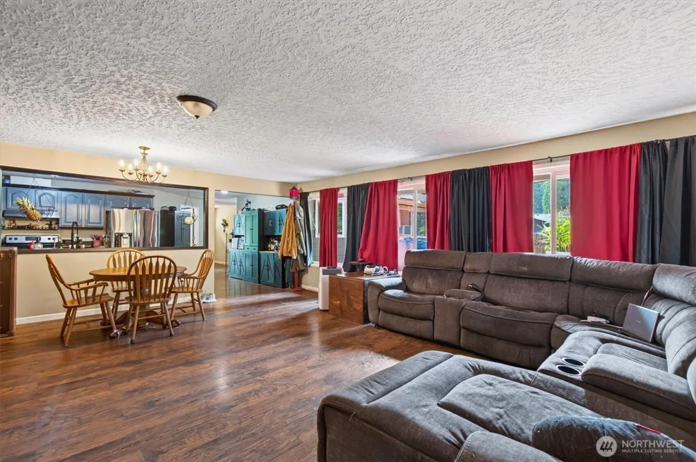 236 Laverne Drive Kalama, WA 98625