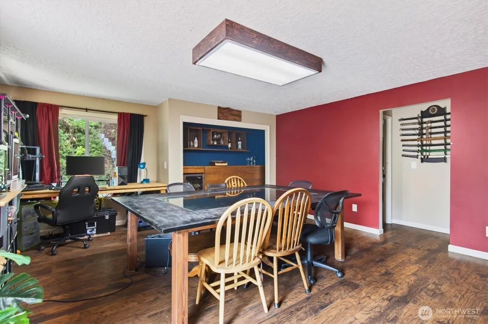 236 Laverne Drive Kalama, WA 98625