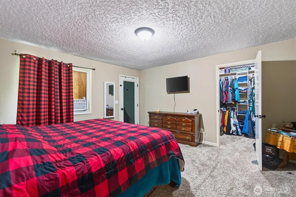 236 Laverne Drive Kalama, WA 98625
