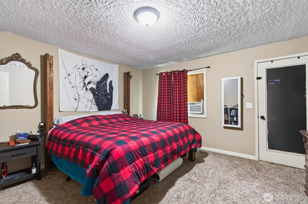236 Laverne Drive Kalama, WA 98625