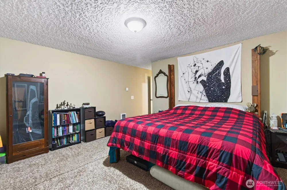 236 Laverne Drive Kalama, WA 98625