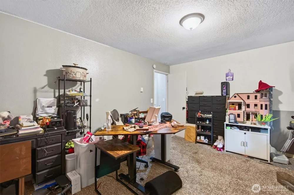 236 Laverne Drive Kalama, WA 98625