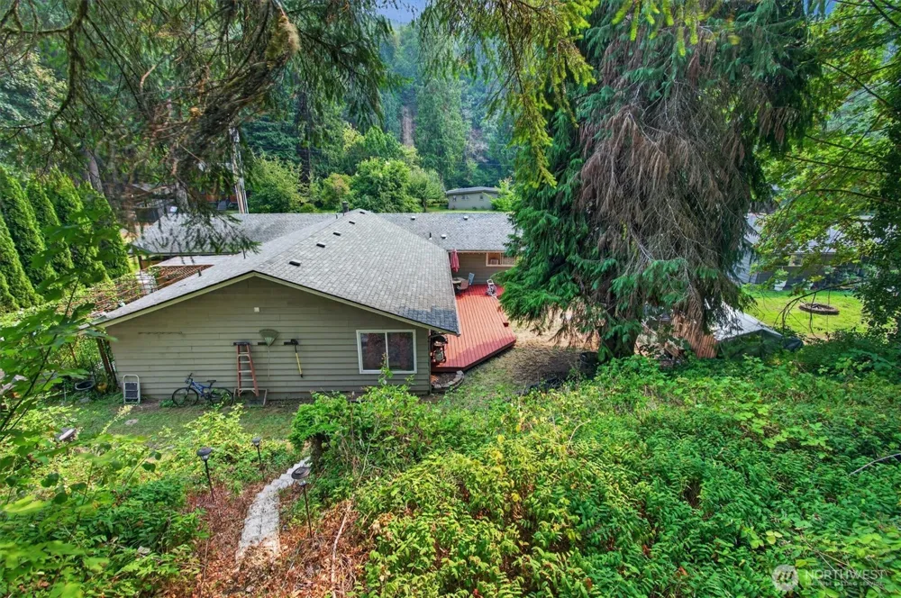236 Laverne Drive Kalama, WA 98625