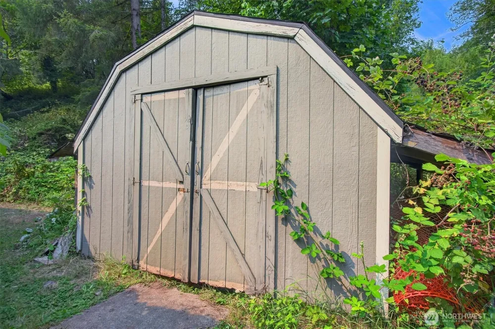 236 Laverne Drive Kalama, WA 98625