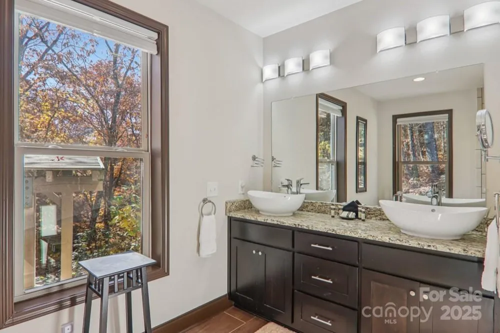 242 Crossview Drive Bryson City, NC 28713