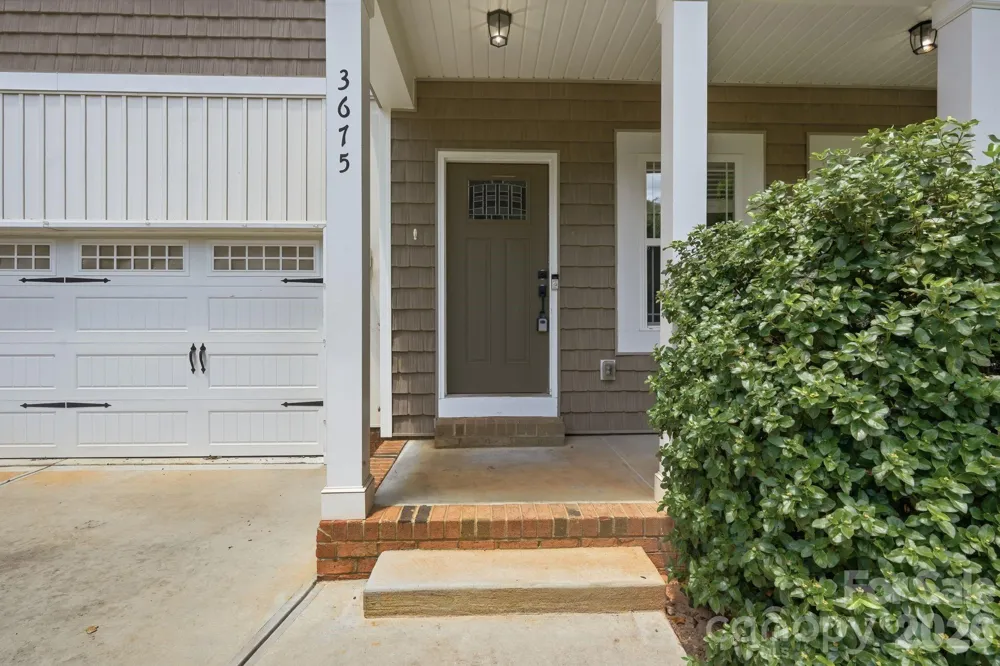 3675 W Bay Drive Sherrills Ford, NC 28673