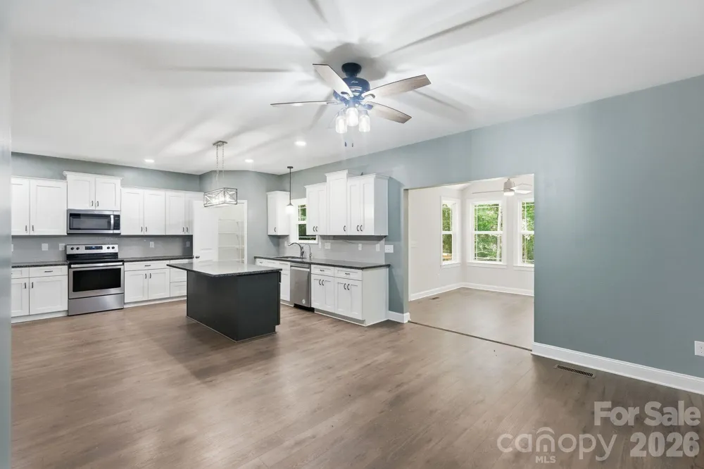 3675 W Bay Drive Sherrills Ford, NC 28673