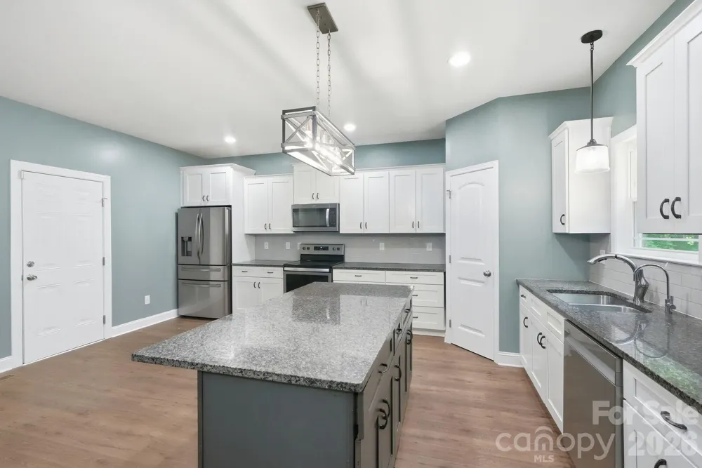 3675 W Bay Drive Sherrills Ford, NC 28673