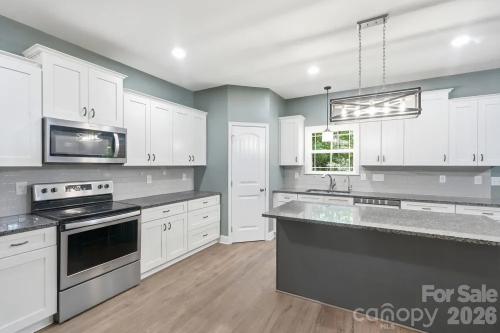 3675 W Bay Drive Sherrills Ford, NC 28673