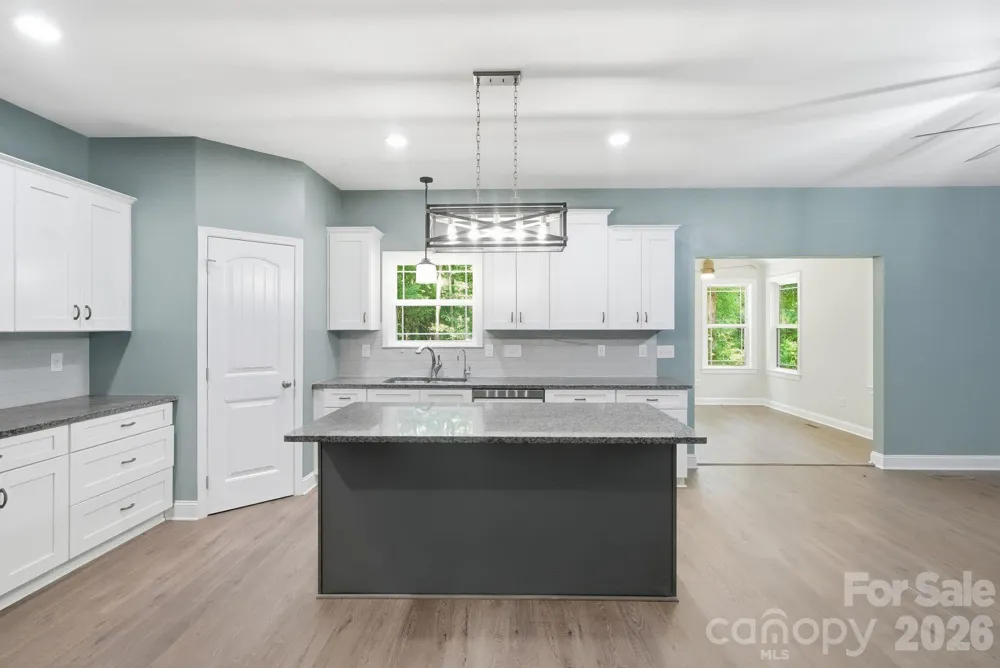 3675 W Bay Drive Sherrills Ford, NC 28673