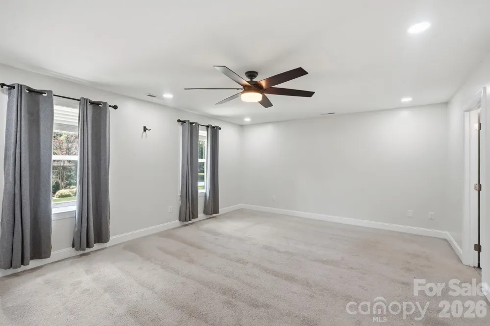 3675 W Bay Drive Sherrills Ford, NC 28673