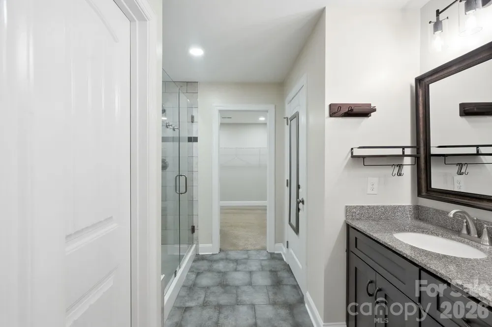 3675 W Bay Drive Sherrills Ford, NC 28673