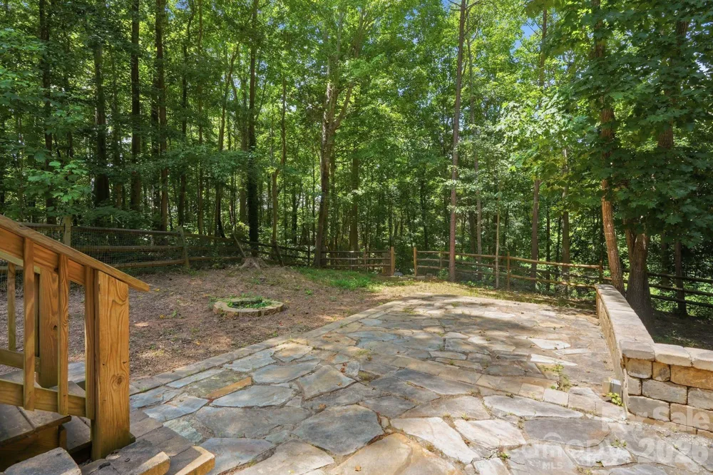 3675 W Bay Drive Sherrills Ford, NC 28673