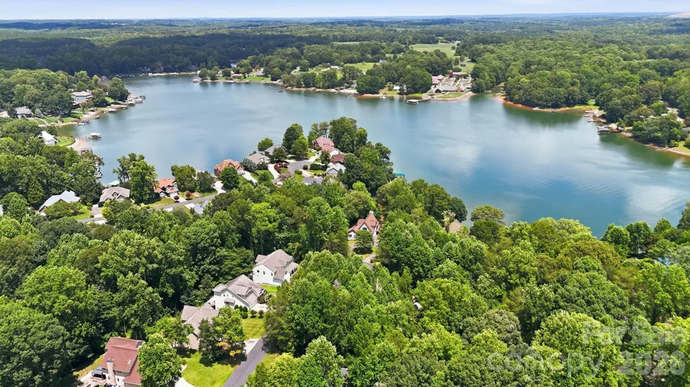3675 W Bay Drive Sherrills Ford, NC 28673