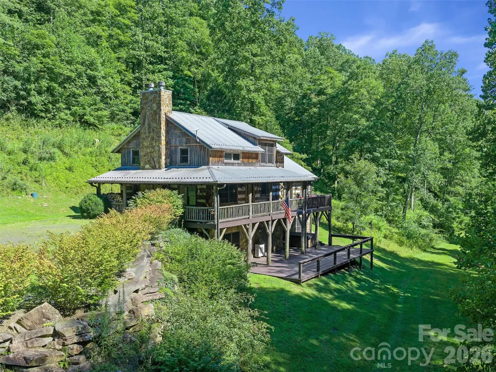 503 White Pine Lane Bakersville, NC 28705