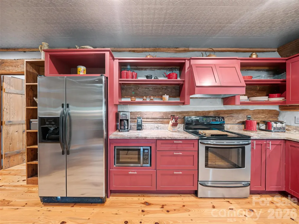 503 White Pine Lane Bakersville, NC 28705