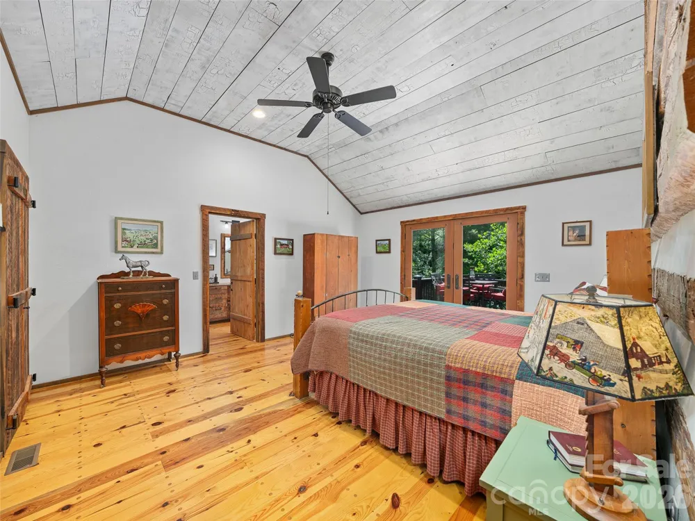 503 White Pine Lane Bakersville, NC 28705