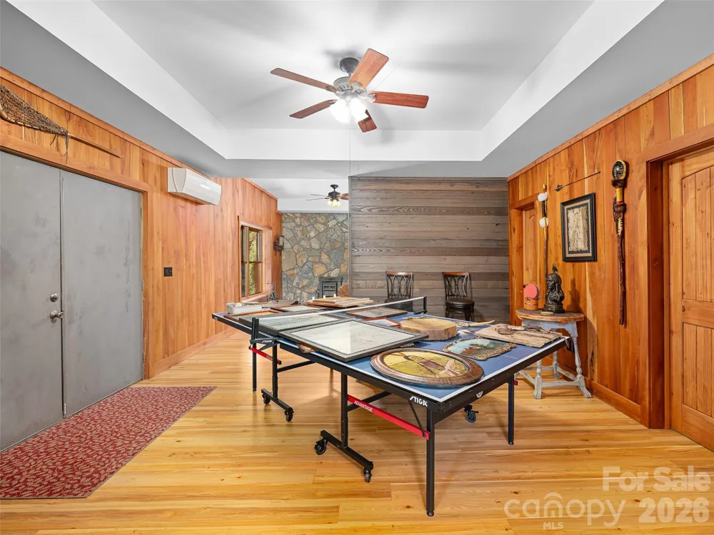 503 White Pine Lane Bakersville, NC 28705