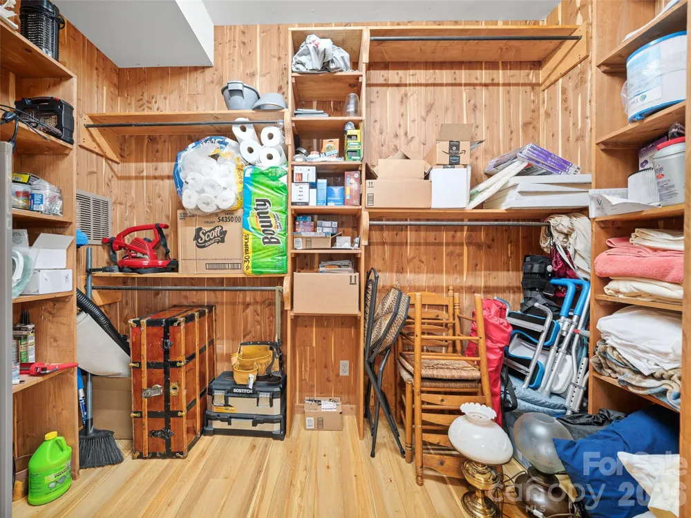 503 White Pine Lane Bakersville, NC 28705