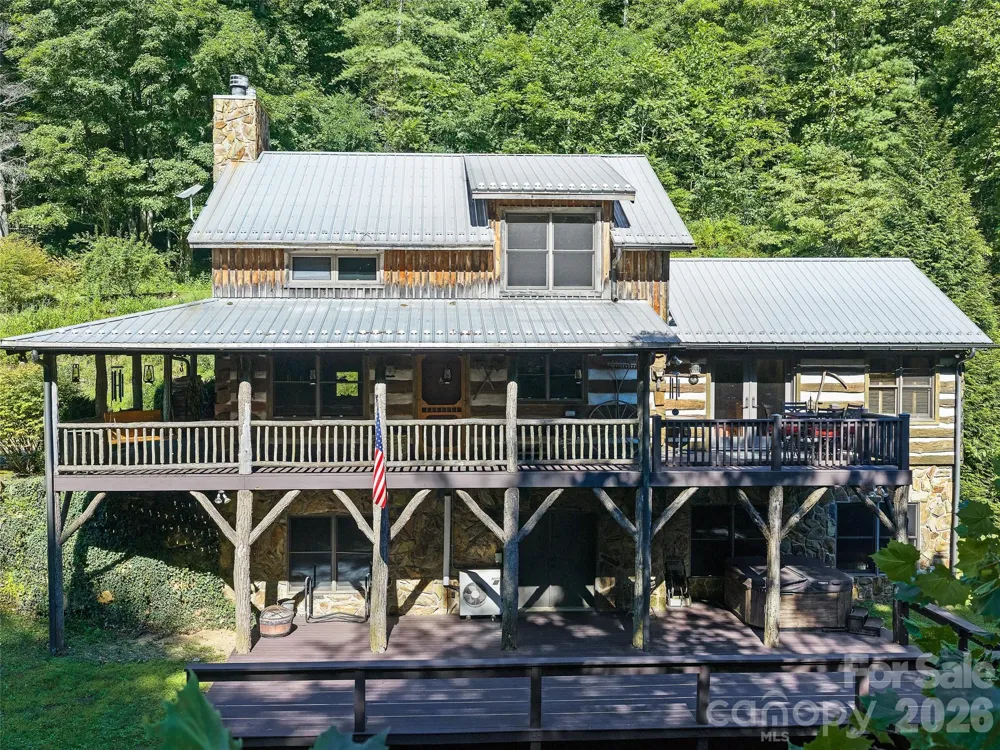 503 White Pine Lane Bakersville, NC 28705