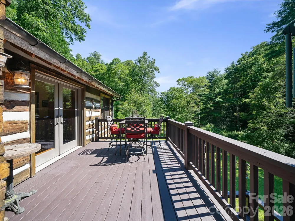 503 White Pine Lane Bakersville, NC 28705
