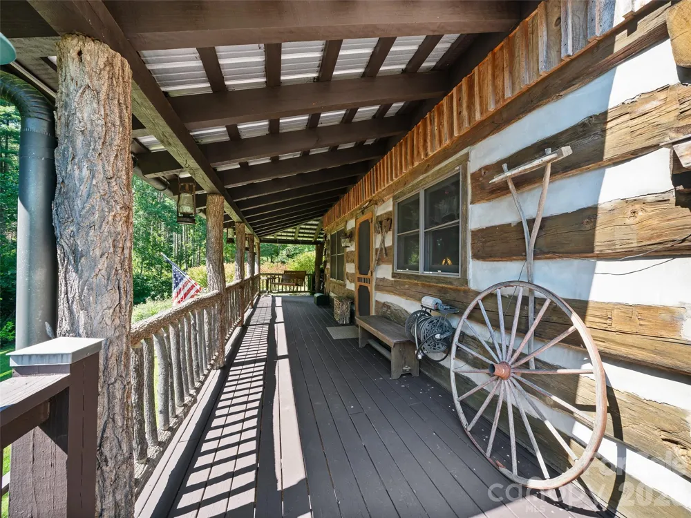 503 White Pine Lane Bakersville, NC 28705