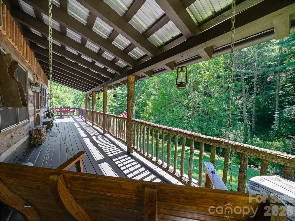 503 White Pine Lane Bakersville, NC 28705
