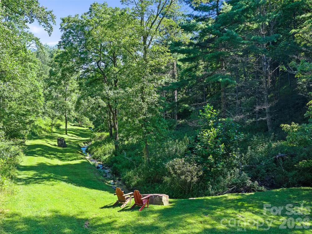 503 White Pine Lane Bakersville, NC 28705