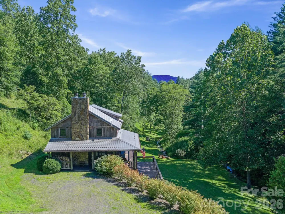 503 White Pine Lane Bakersville, NC 28705
