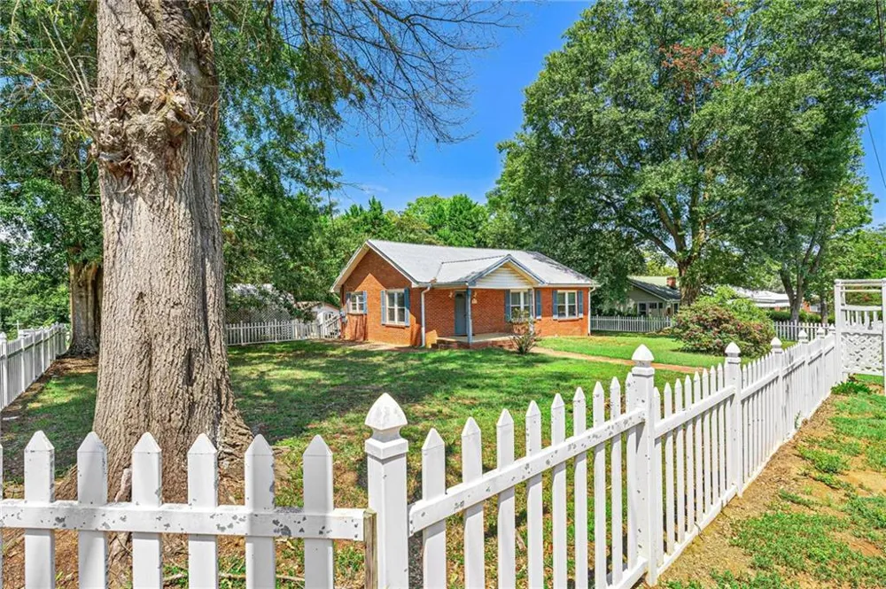 211 Harmony Street Commerce, GA 30529