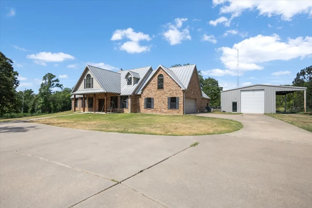 2777 Vz County Road 1810 Grand Saline, TX 75140