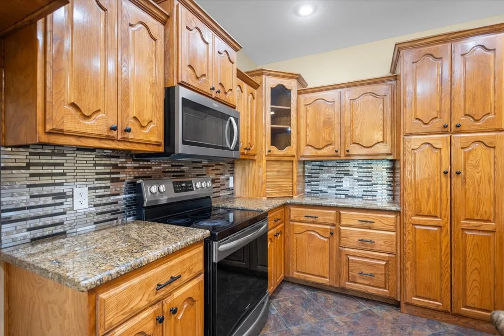 2777 Vz County Road 1810 Grand Saline, TX 75140