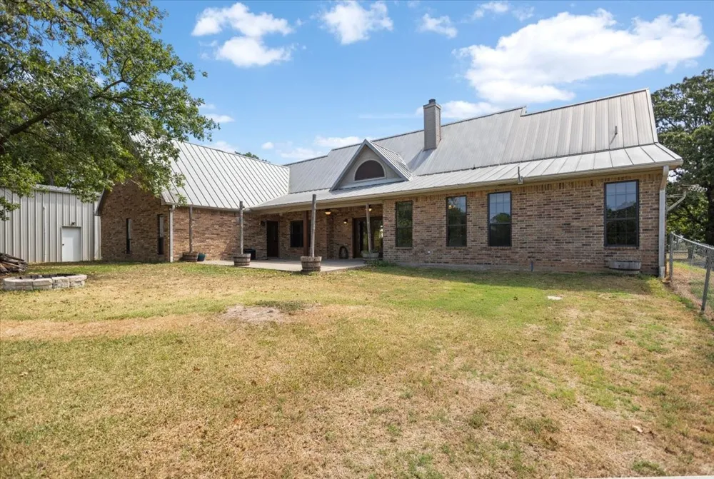 2777 Vz County Road 1810 Grand Saline, TX 75140