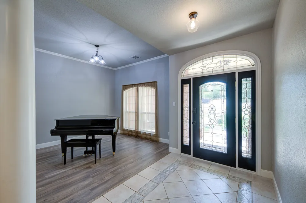 814 Haynie Drive Runaway Bay, TX 76426
