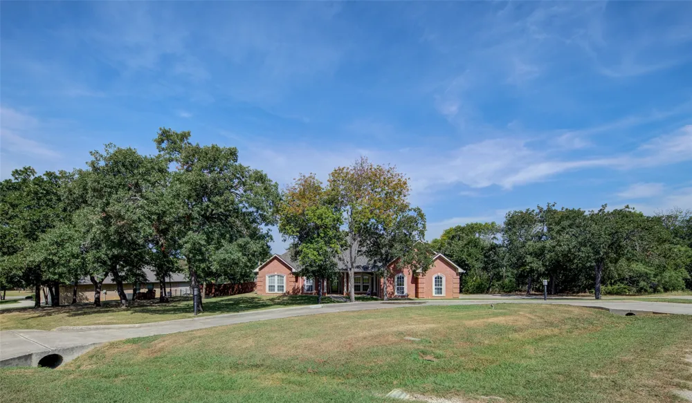 814 Haynie Drive Runaway Bay, TX 76426