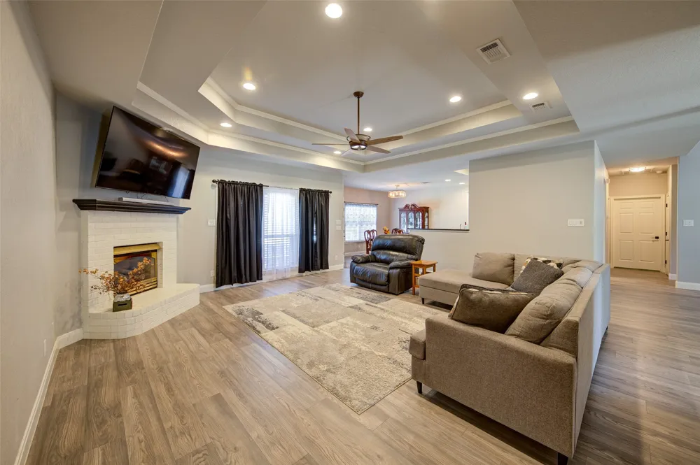 814 Haynie Drive Runaway Bay, TX 76426
