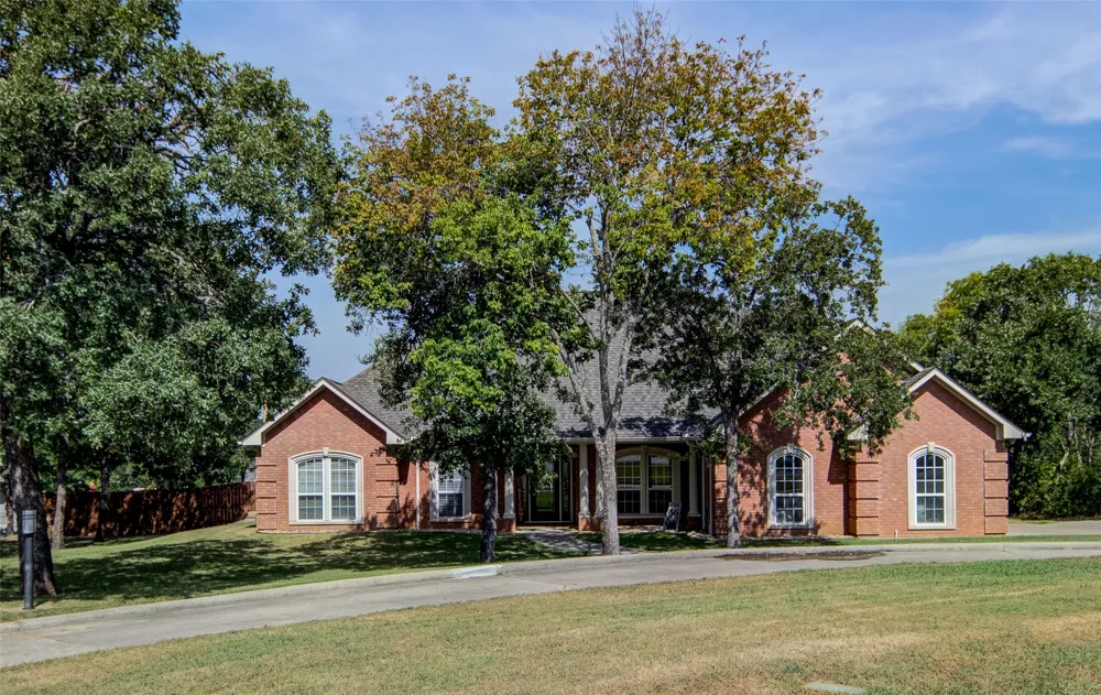 814 Haynie Drive Runaway Bay, TX 76426