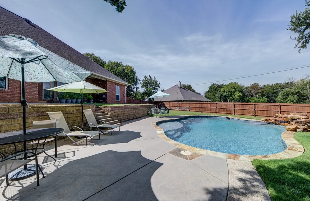 814 Haynie Drive Runaway Bay, TX 76426