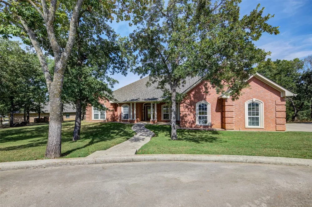814 Haynie Drive Runaway Bay, TX 76426