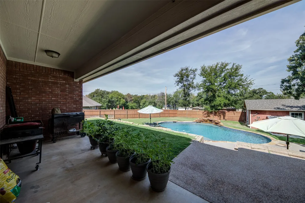 814 Haynie Drive Runaway Bay, TX 76426