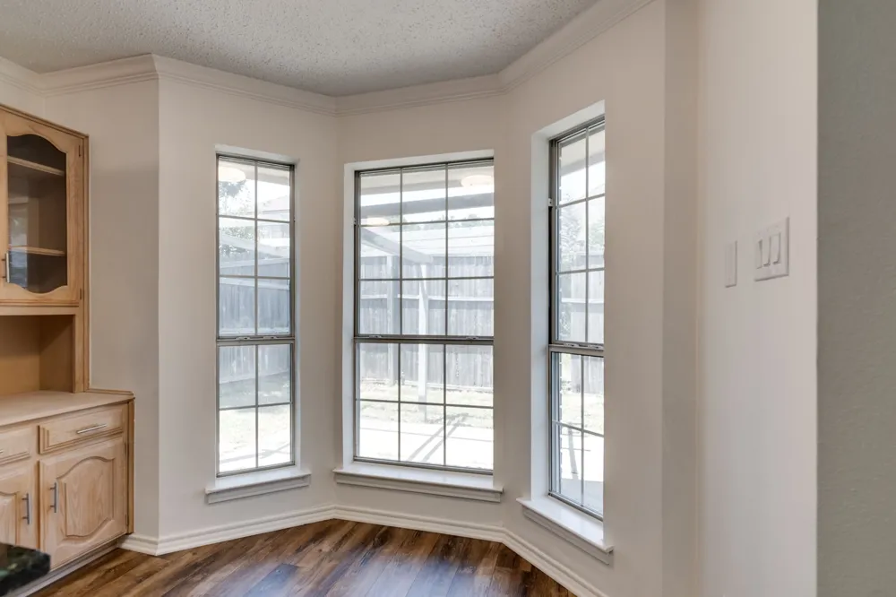 319 Kessler Drive Euless, TX 76039