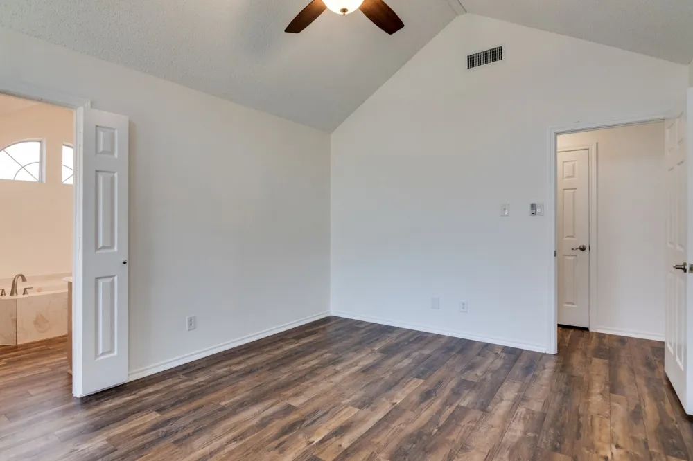 319 Kessler Drive Euless, TX 76039
